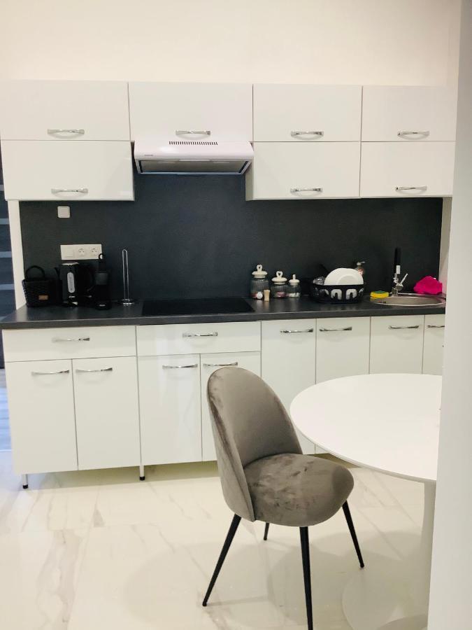 Appartamento Belvárosi Apartman 1 Miskolc Esterno foto