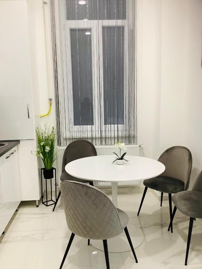 Appartamento Belvárosi Apartman 1 Miskolc Esterno foto