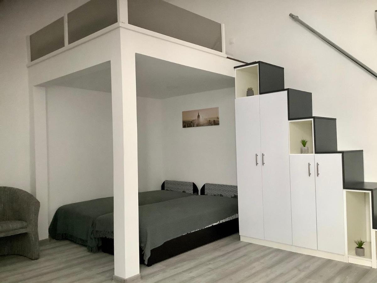 Appartamento Belvárosi Apartman 1 Miskolc Esterno foto